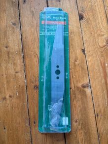 Lawnmower blade