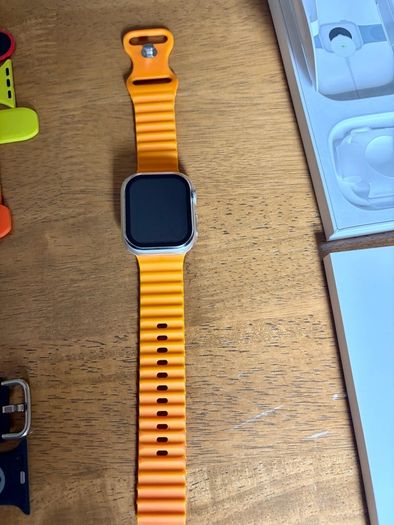 Apple Watch SE 2nd Gen GPS 40mm Starlight Aluminium Case 1 Owner Extras 14pc New Charger Case Strap Band Professional Office Work Lifestyle Fitness Outdoors Elegant Party Event Magnetic Ocean