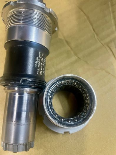 Shimano DuraAce 7700 bottom bracket