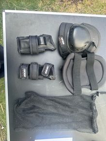 Knee and wrist protection gear