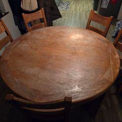 Solid Oak - Round 6 seater table
