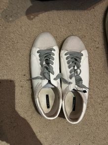 trainer shoe size EU 39