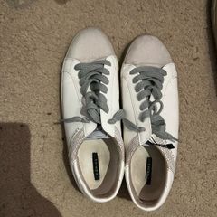 trainer shoe size EU 39
