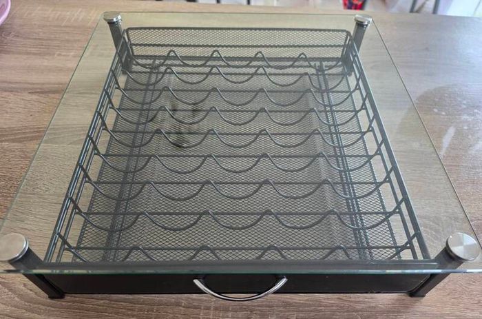 Nespresso Vertuo coffee set, pod tower, glass tray with pod holder, 1 Descaler pouch.