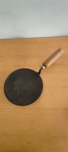 Iron Tawa with 3-Piece Indian Roti Making Kit
