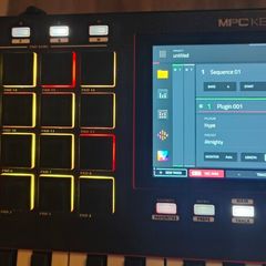 Akai MPC Key 37 Like New