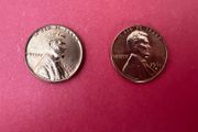 America ( Usa ) Lincoln 1961 Scarce   1 Cent 2 Coins  Scarce In Unc