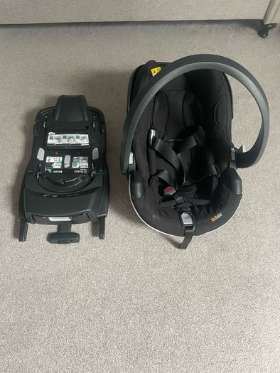 BeSafe iZi Go Infant Car Seat + ISOFIX Base