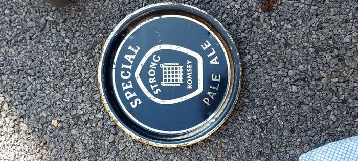 Special romsey metal pale ale drinks tray  .lovely advertising display item, for any home bar or man cave pub restaurant etc, free shipping within Ireland thank you,
