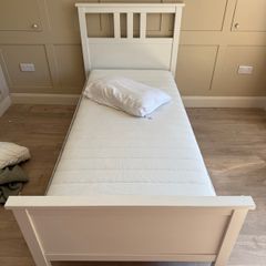 Childrens bed