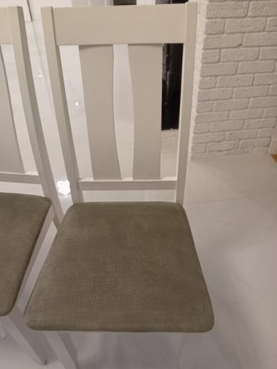 4 dining chairs
