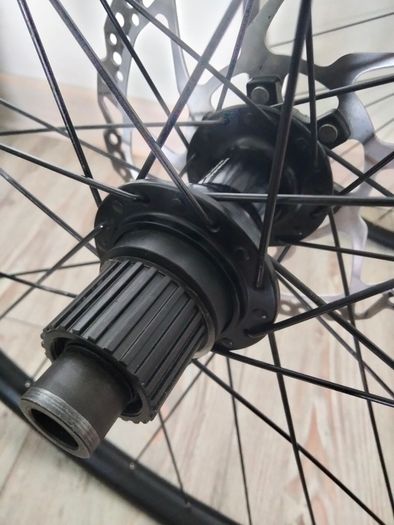 Mountain bike wheels 12 speed.