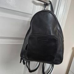 Mark Spencer backpack with multii small pockets inside very good condition