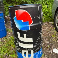 Small oil drums seat conversion etc