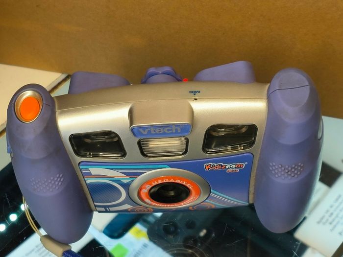 Vtech Kidzoom Plus Blue Kids Unisex 2mp Digital Camera 1.8" Display 2x Digital Zoom (used)