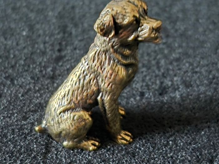 3 brass Dogs, Solid brass.