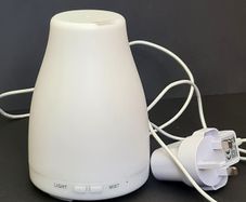 Aroma Essential Oil Diffuser & LED Mood Light White Ultrasonic Humidifier