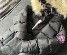 Canada goose boys kids jacket age 4-5
