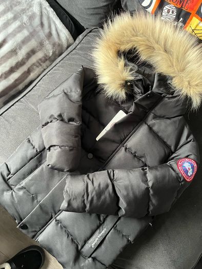 Canada goose boys kids jacket age 4-5