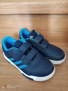 boy's Adidas shoes. UK1/EUR 33