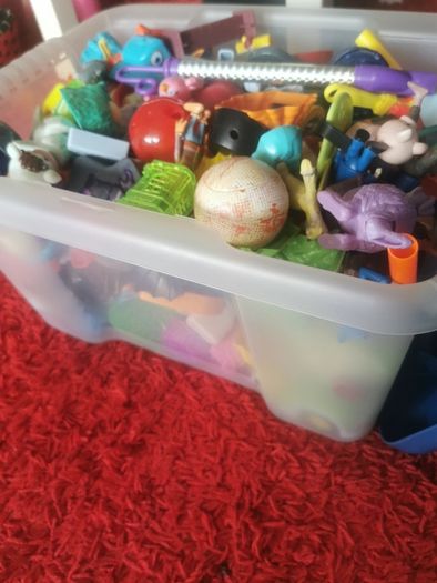 toys