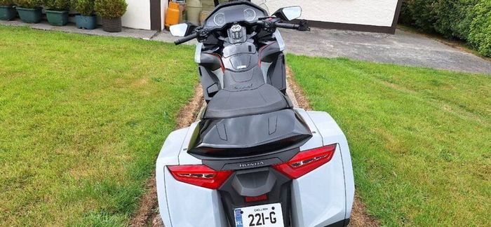 Honda goldwing dct