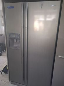 Samsung American style fridge freezer