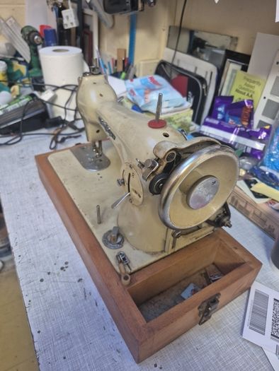 Vintage sowing machine