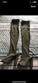 Size uk4 Khaki boots