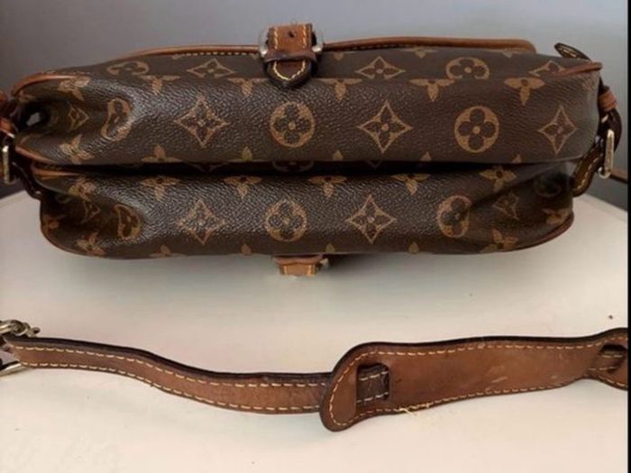 Vintage Louis Vuitton Samur MM bag