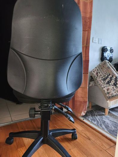 office chair in  good working condition