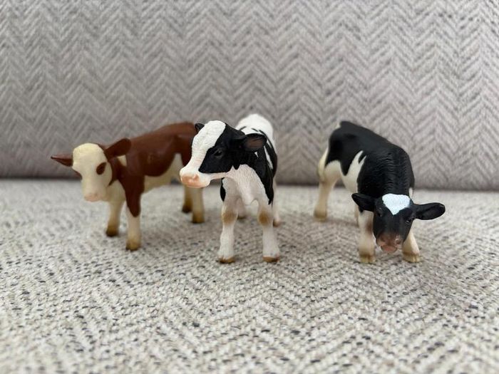 Vintage Schleich Calves