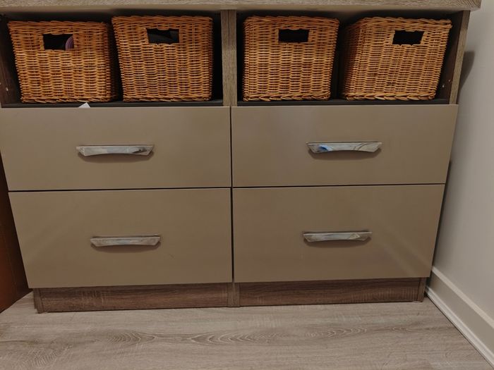 Side board