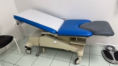 Treatment couch / chair