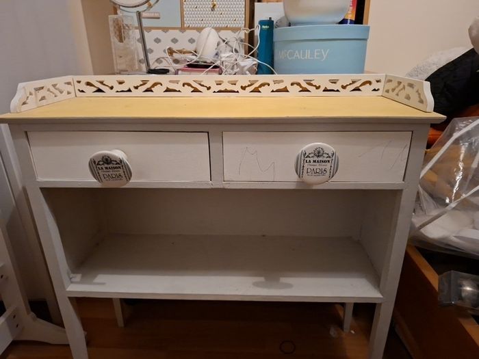 dresser - FREE