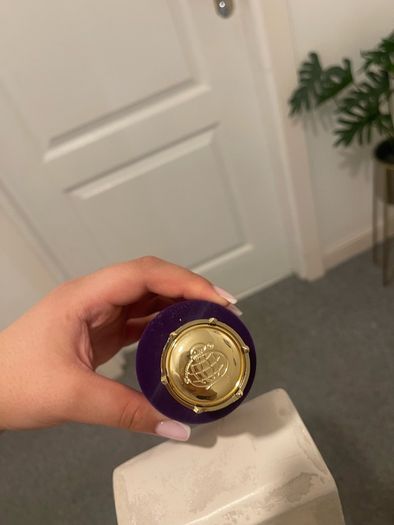 Dubai velvet era perfume