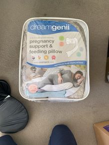 Pregnancy and Feeding Pillow plus gymball