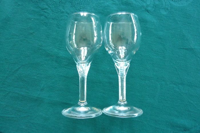 Sherry and liqueur glasses