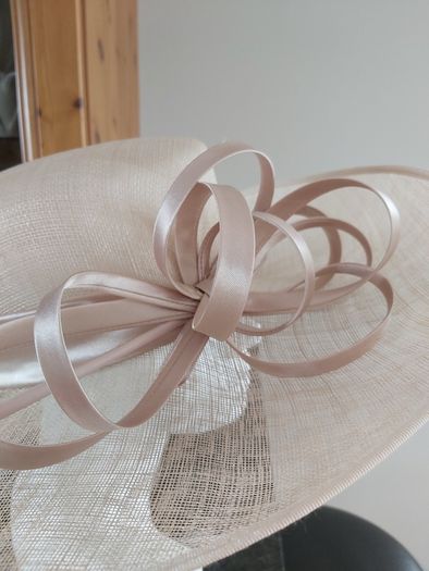 Stunning Oatmeal / Blush Wide Rimmed Hat by Linea