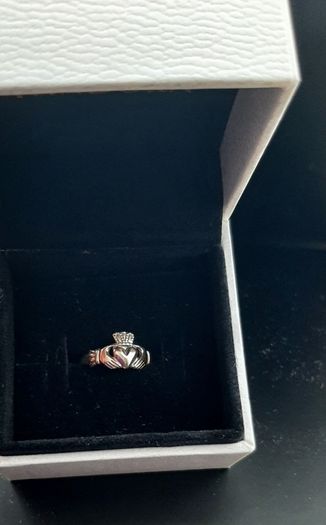 Claddagh ring 9ct gold