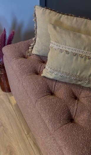Elegance Boucle Ottoman with Storage 100x40