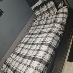 Single day bed and mattress