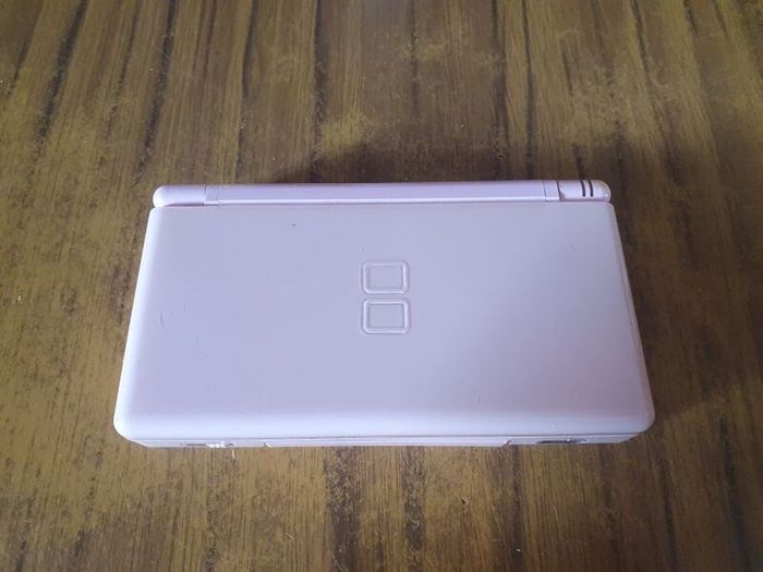 Nintendo DS Lite pink