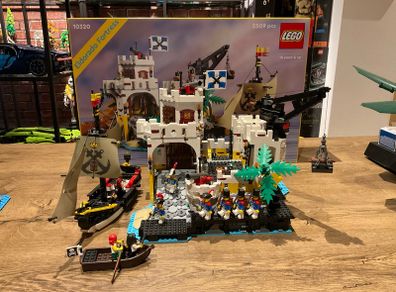 LEGO  10320 Eldorado Fortress