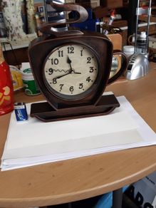 Clock cup of tea shape