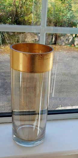 Glass gold rimmed vase