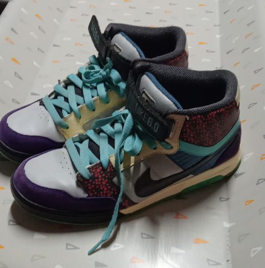 Nike Air Morgan  6.0   Trainers  (318886-302)