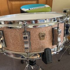 Ludwig Champagne Sparkle 7-ply Maple 14x5 Snare Drum