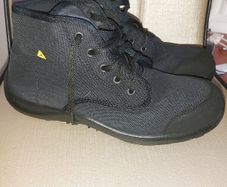 Safety boots UK 8