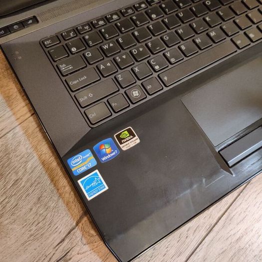 2 old gaming laptops Asus ROG I7/GTX NVIDIA/ FOR parts or fix